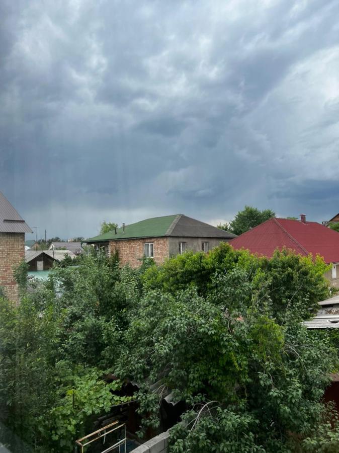 Meiman House Close To Asia Mall Biszkek Zewnętrze zdjęcie